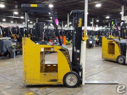 2015 Yale ESC030 Electric Forklift