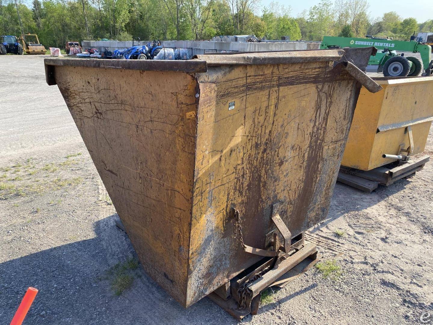 MOBILE DUMP HOPPER