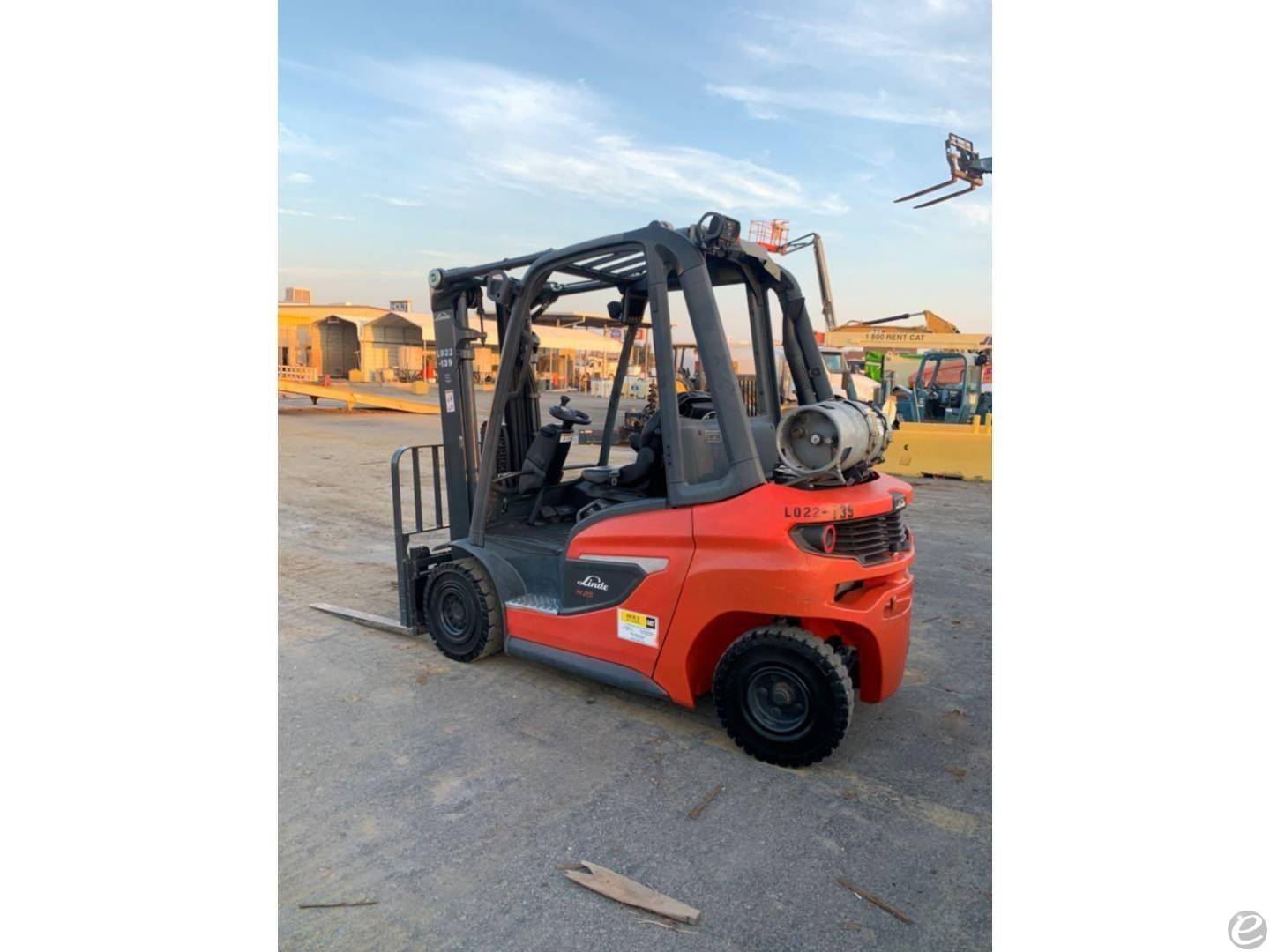 2022 Linde H25T