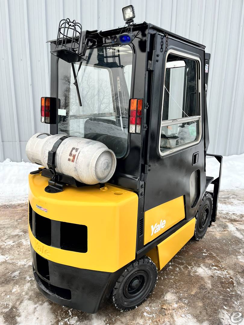 2001 Yale GLP040AFNUAE084