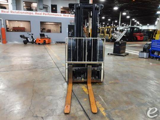 2017 Yale ESC030 Electric Forklift - 123Forklift
