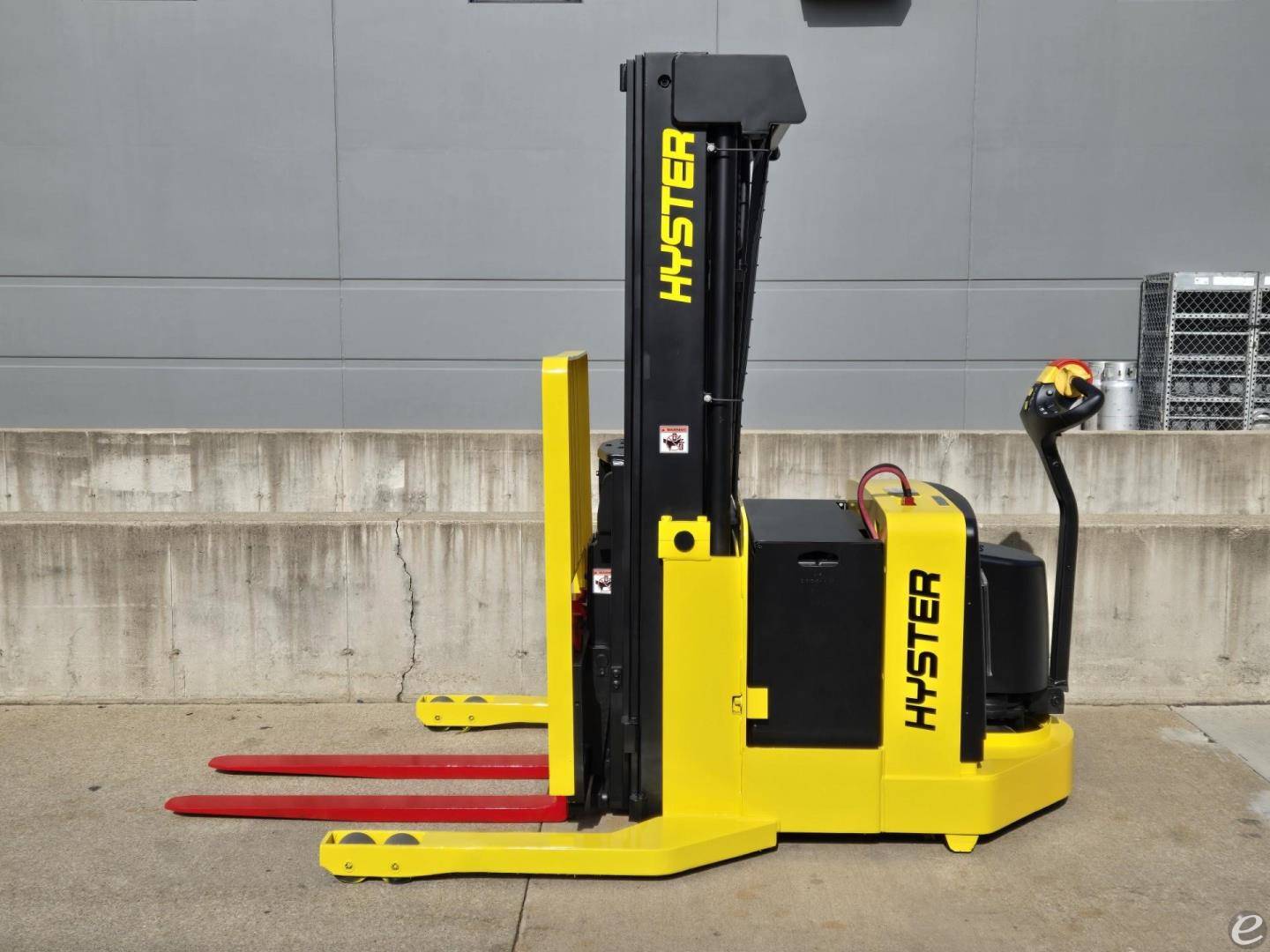 2015 Hyster W30ZR Electric Forklift...
