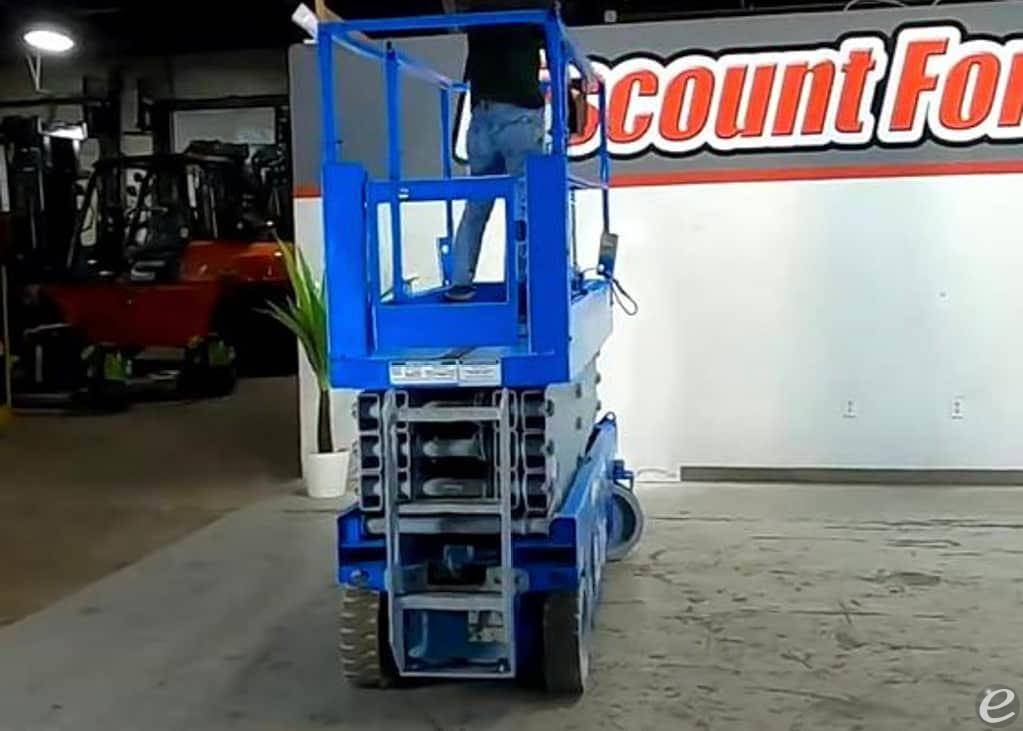 2015 Genie GS-2632 Electric Scissor Lift - 123Forklift
