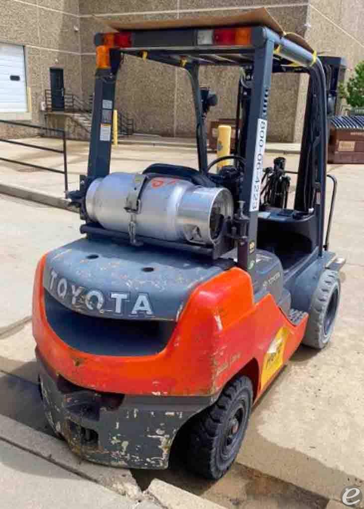 2015 Toyota 8FGU25 Dual Fuel Forklift - 123Forklift