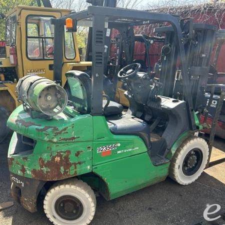2016 Mitsubishi FG25N