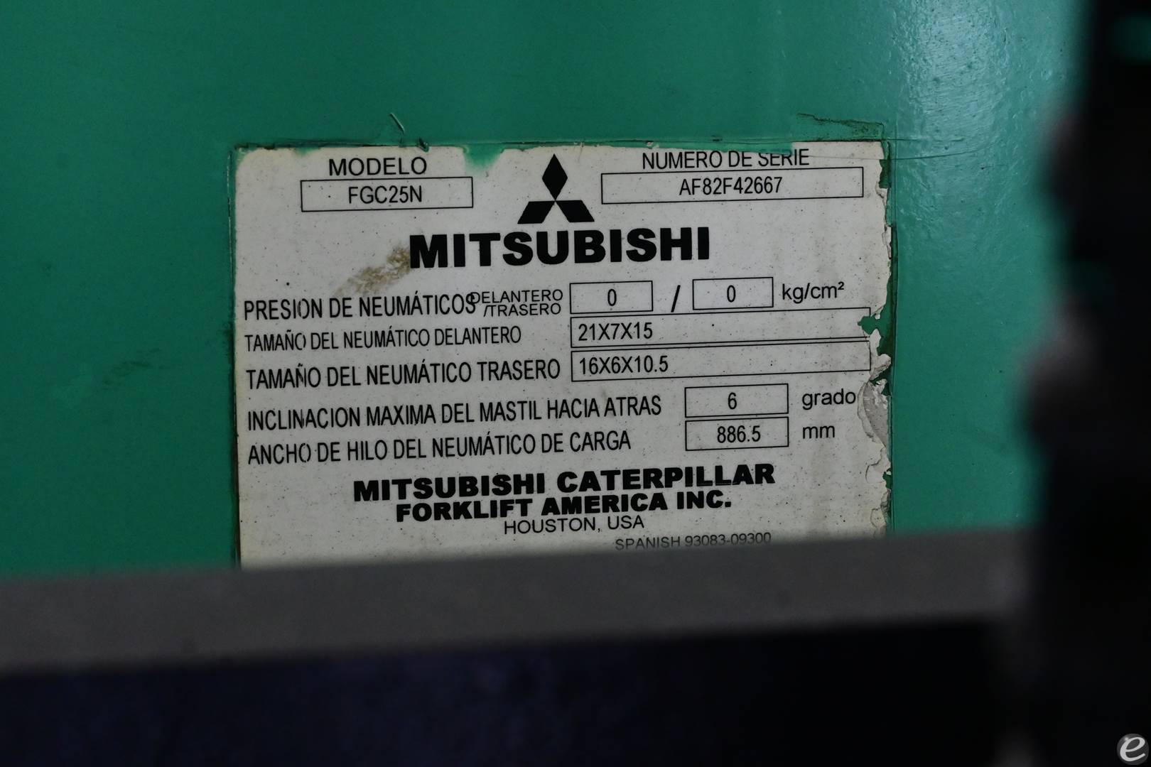 2016 Mitsubishi FGC25N