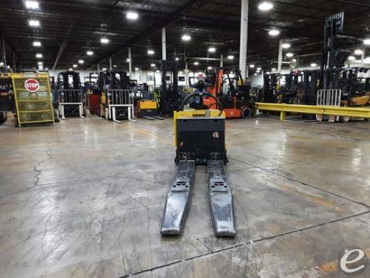 2017 Hyster B80ZHD Electric Forklift - 123Forklift