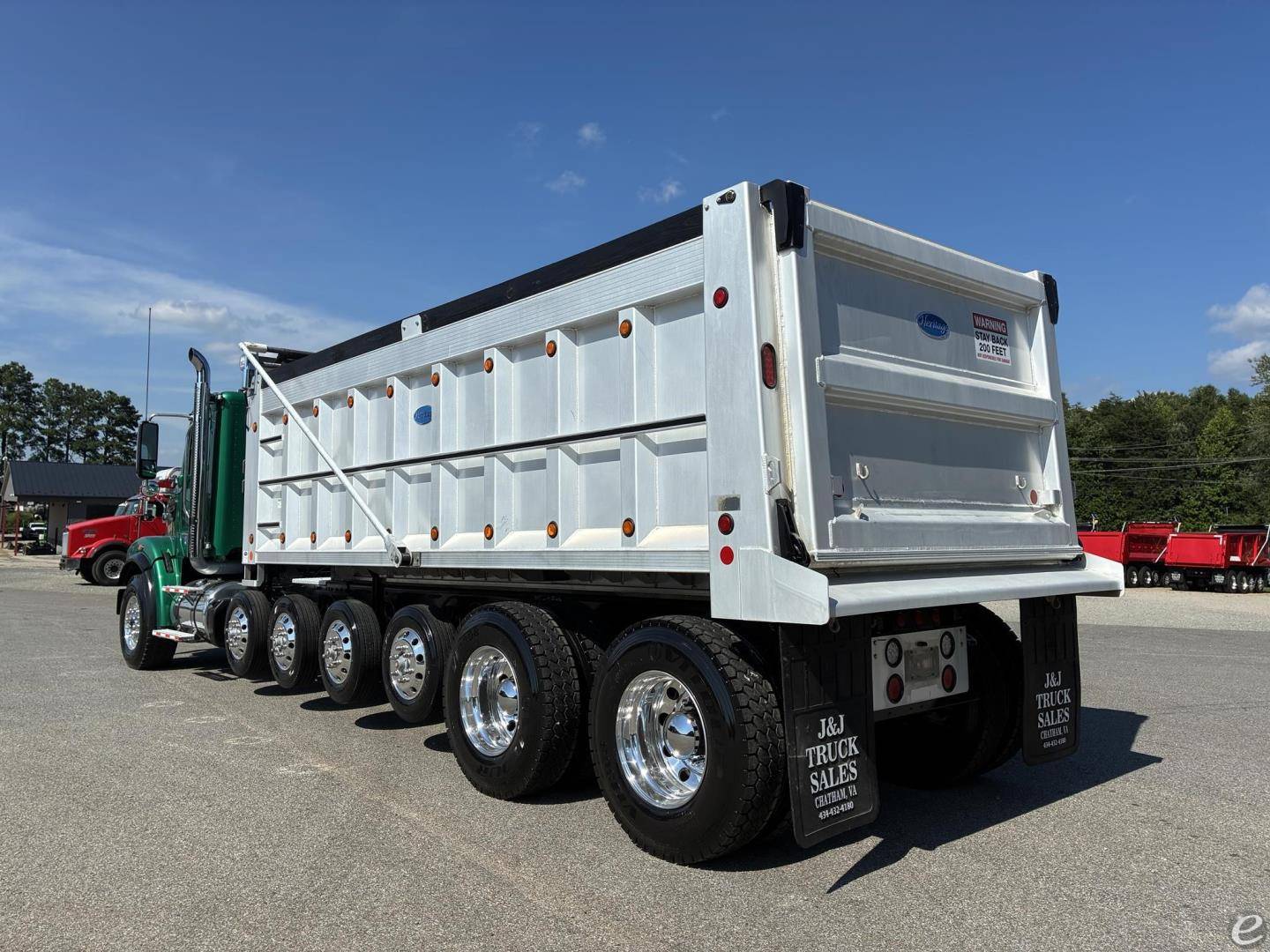 2023 Freightliner 122SD