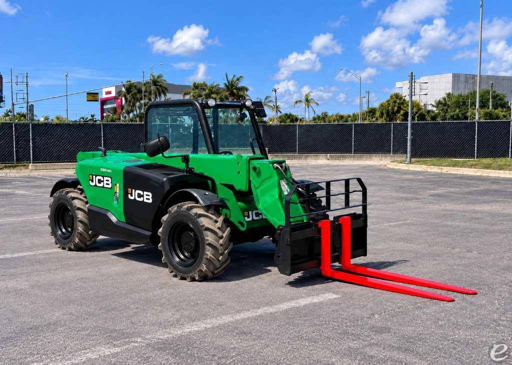 2015 JCB 525-60