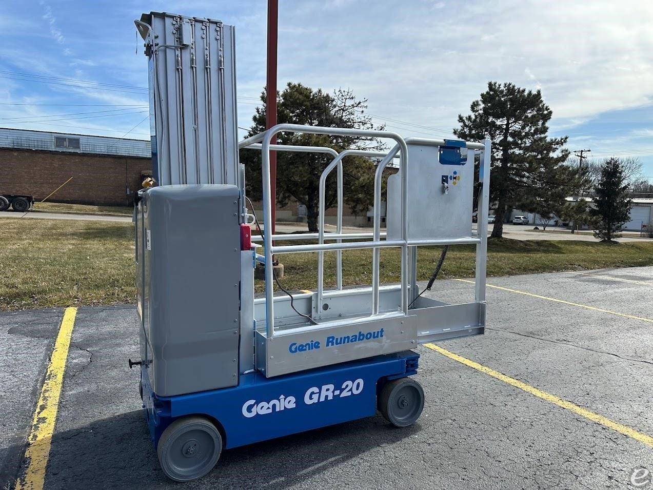 2015 Genie GR20 Electric Scissor Lift - 123Forklift