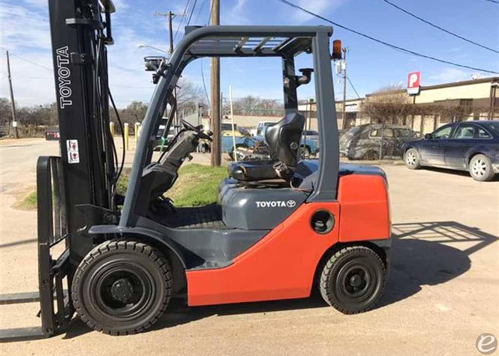 2013 Toyota 8FDU25 Diesel Forklift - 123Forklift