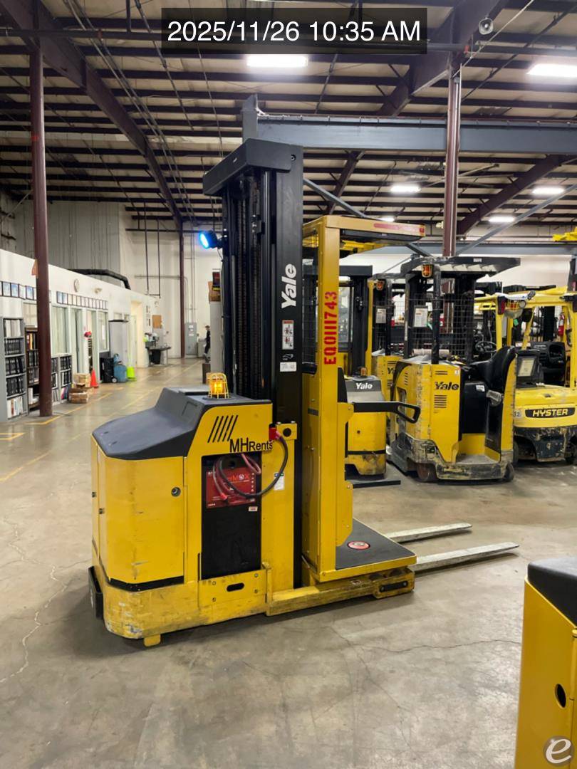 2015 Yale OS030BF