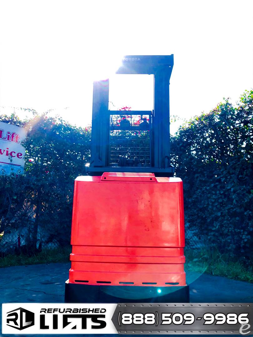 2014 Toyota 7BPUE15 Electric Order Picker - 123Forklift