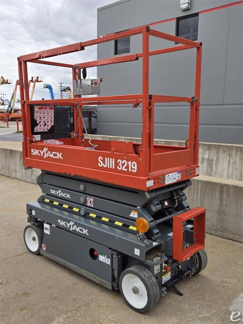 2019 Skyjack SJIII3219 Electric Scissor Lift - 123Forklift