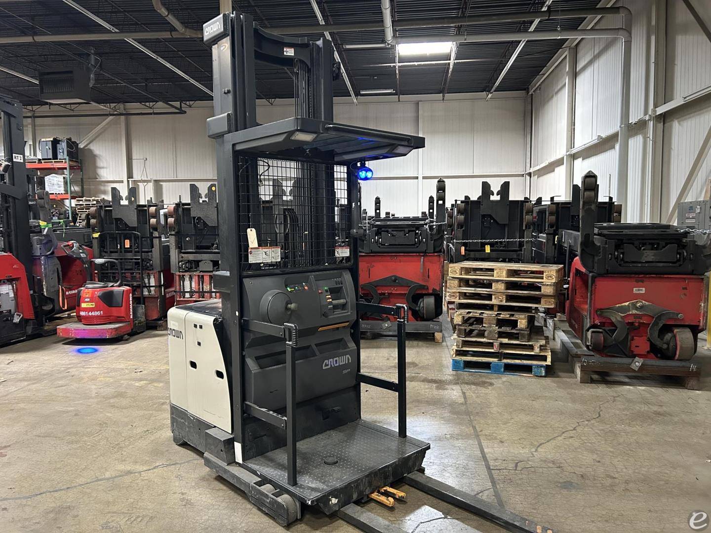 2021 Crown SP3520-30