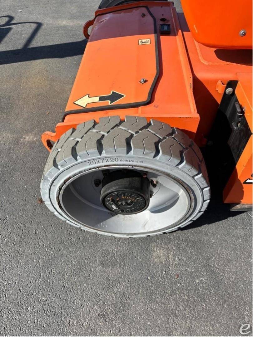 2015 JLG E450AJ