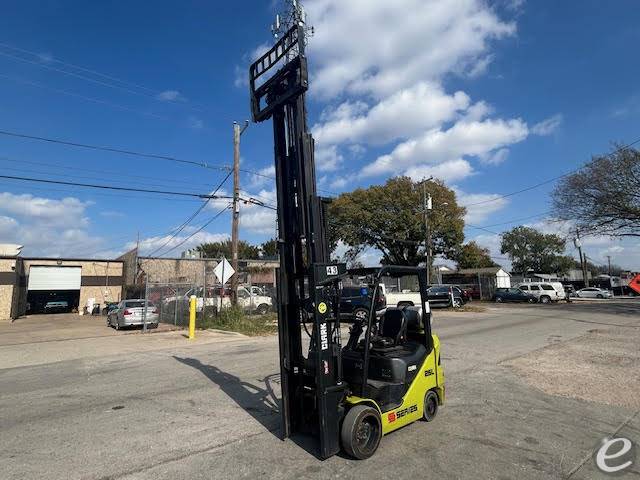 2021 Clark S25CL