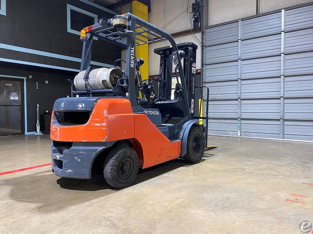2012 Toyota 8FGU25 LP Gas Forklift
