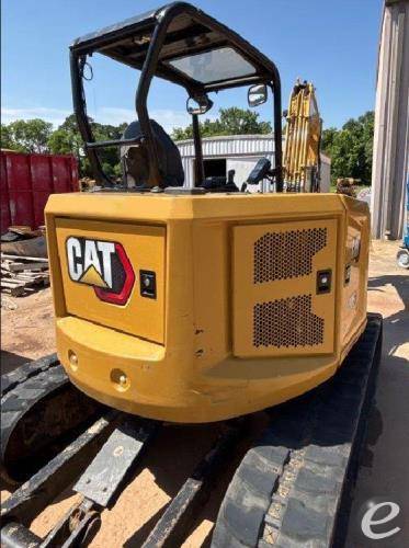 2018 Cat 305