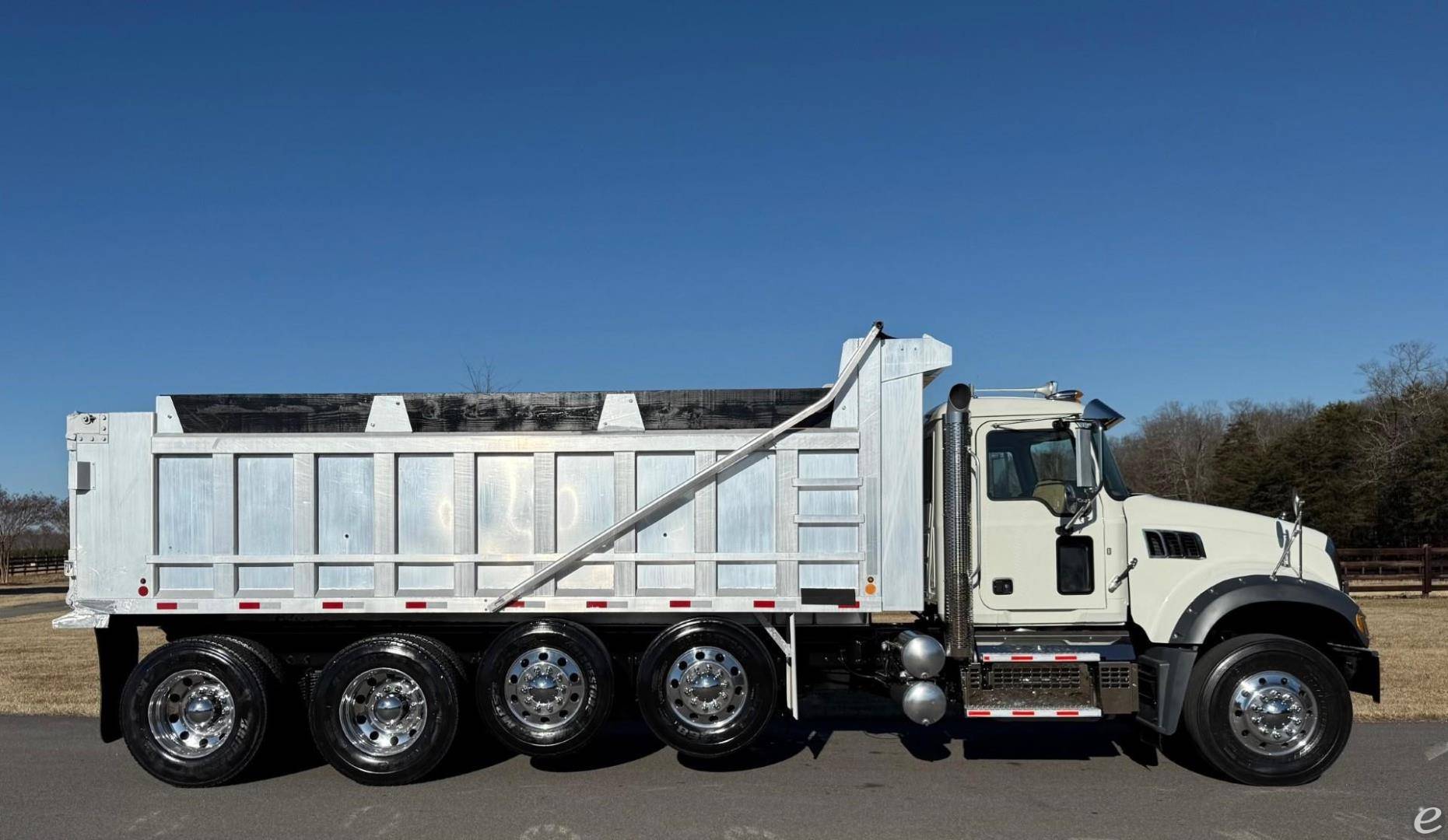 2019 Mack GRANITE 64FR