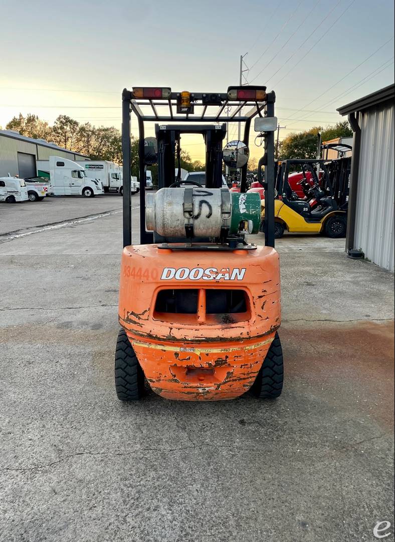 2010 Doosan G25E-5
