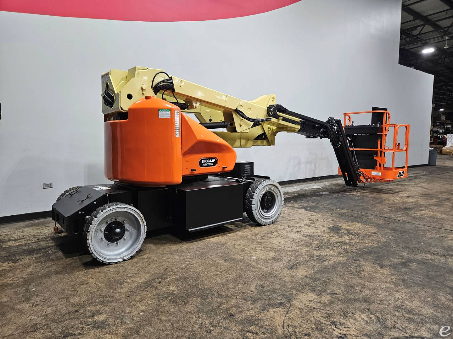 2015 JLG E400AJPN