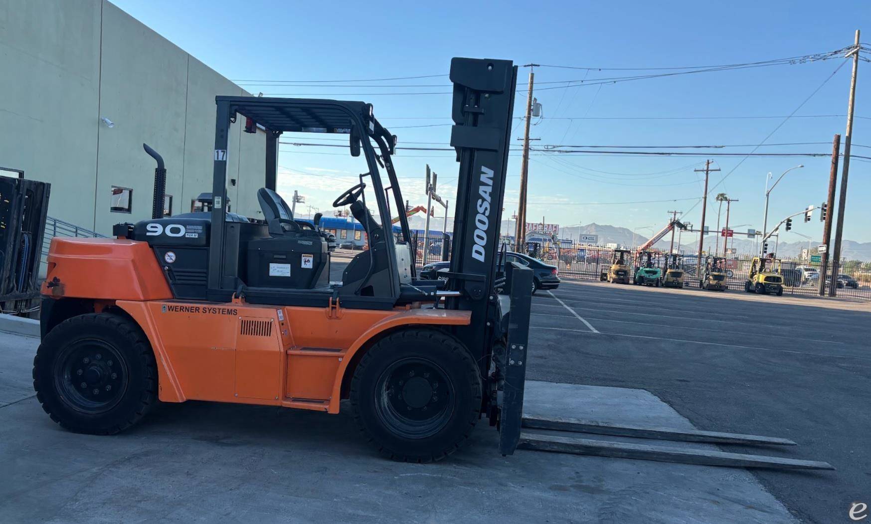 2022 Doosan D90S-9
