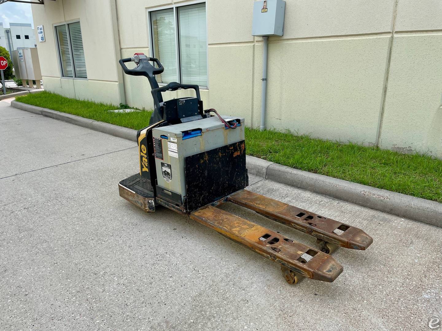 2019 Yale MPE060LG Electric Forklif...