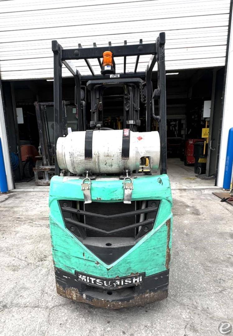 2020 Mitsubishi FGC15N