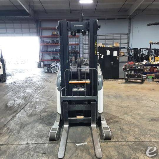 2018 Crown RR5725-45
