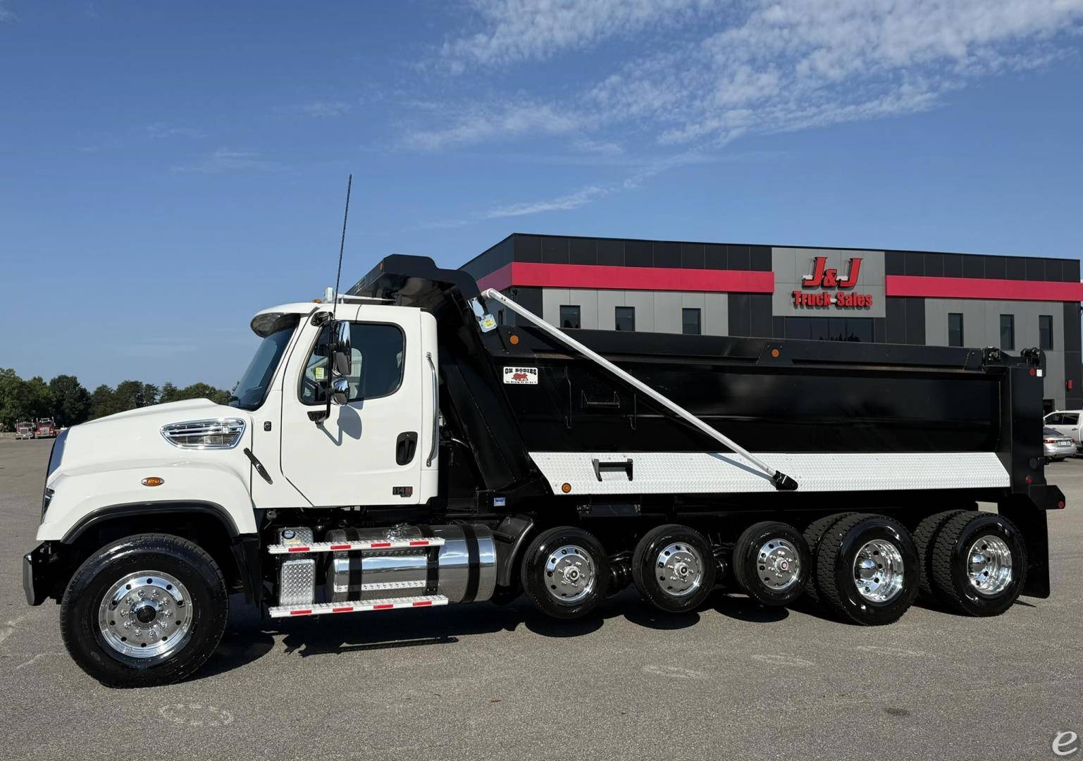 2024 Freightliner 114SD PLUS