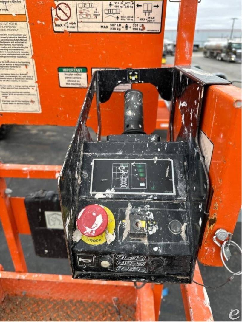 2019 JLG R1932i