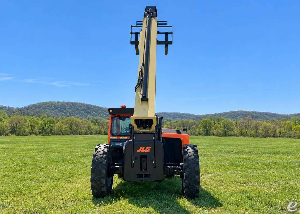 2026 JLG 1055