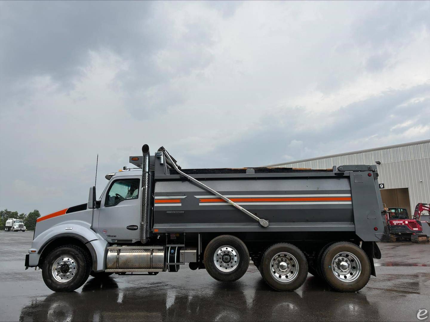 2021 Kenworth T880
