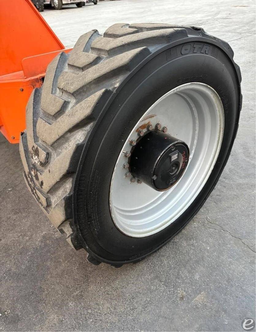 2015 JLG 1250AJP