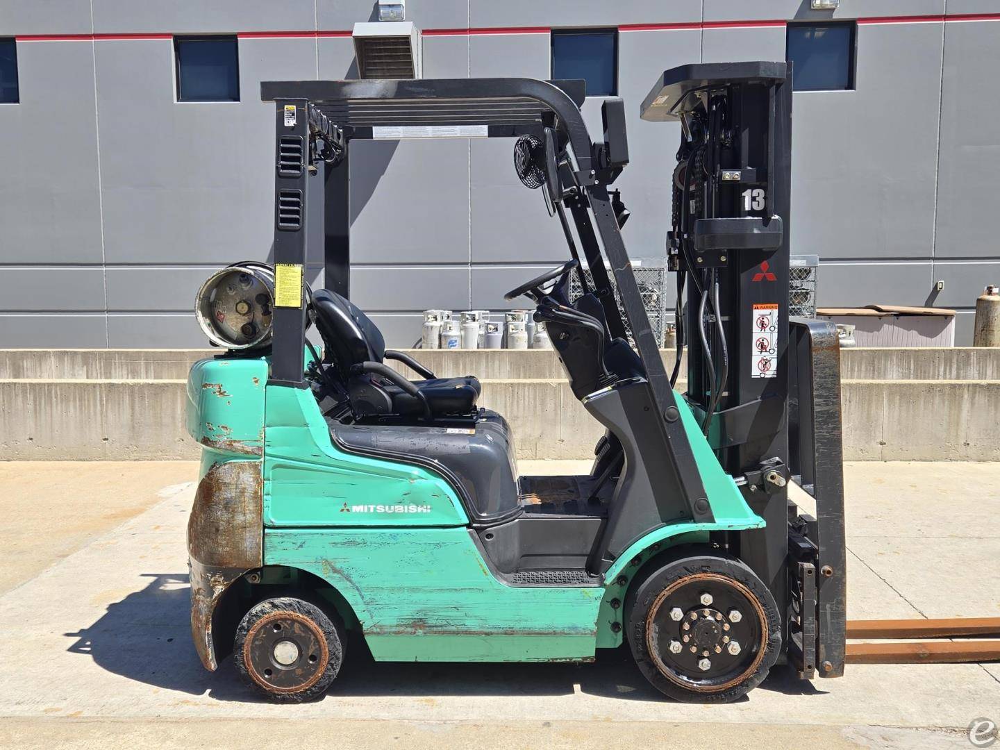 2020 Mitsubishi FGC20N