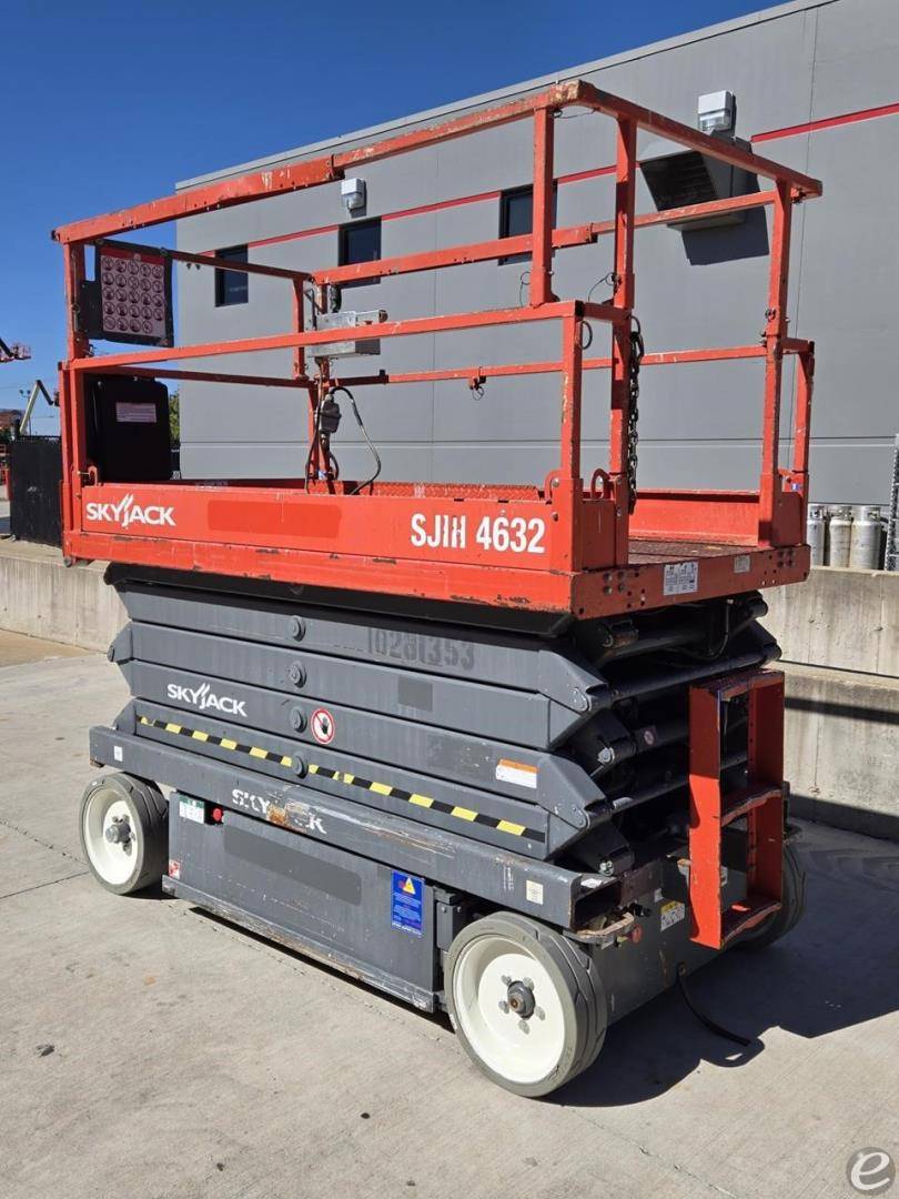 2014 Skyjack SJIII4632 Electric Scissor Lift - 123Forklift