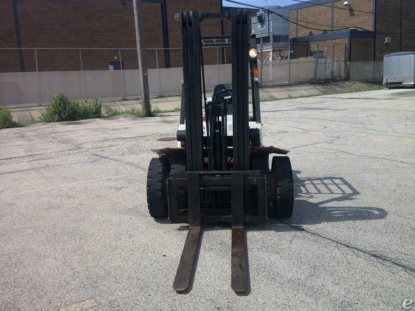 2003 Nissan                                             UGJ02A30EV LP Gas Forklift - 123Forklift
