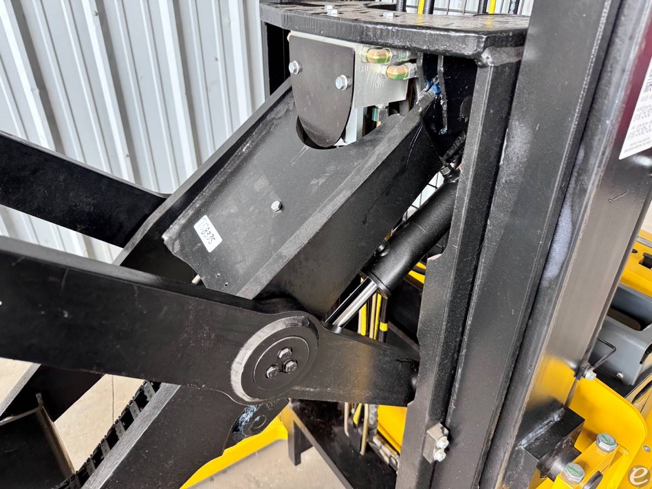 2015 Yale MRW030LEN24TV083 Electric Forklift - 123Forklift