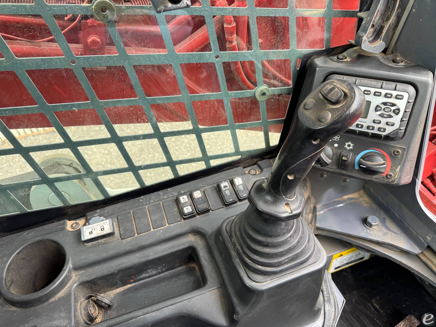 2019 Takeuchi TL12V2