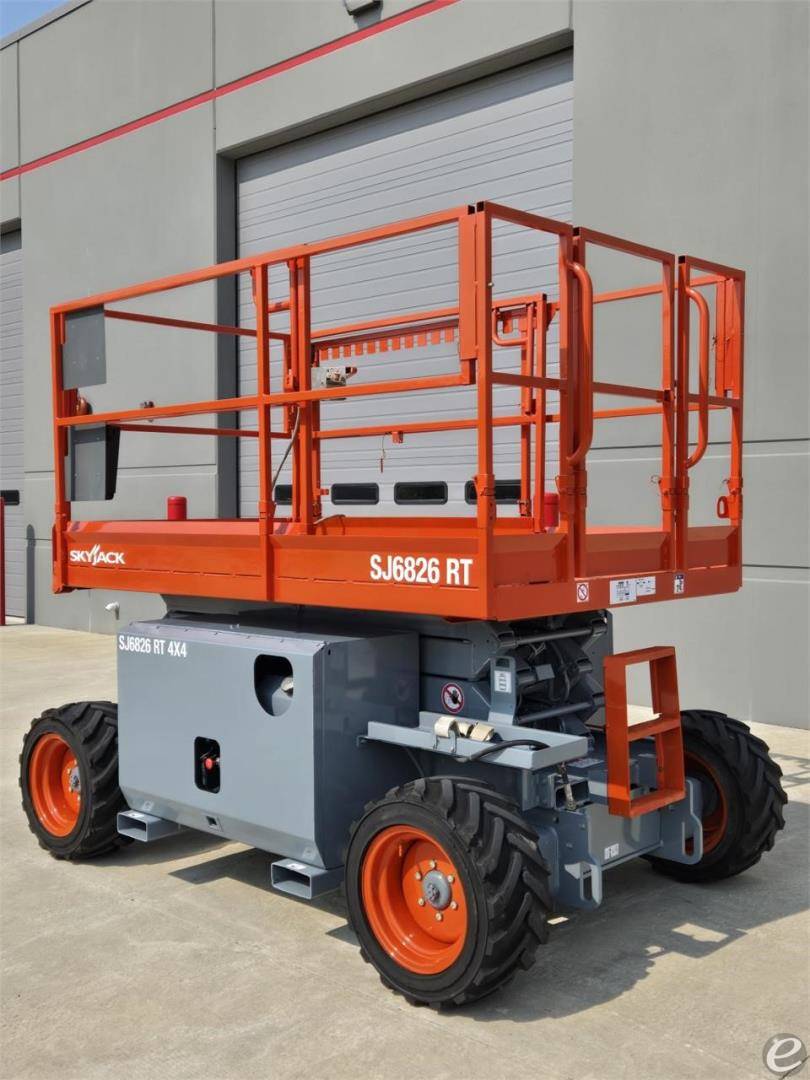 2017 Skyjack SJ6826RT Dual Fuel Scissor Lift - 123Forklift