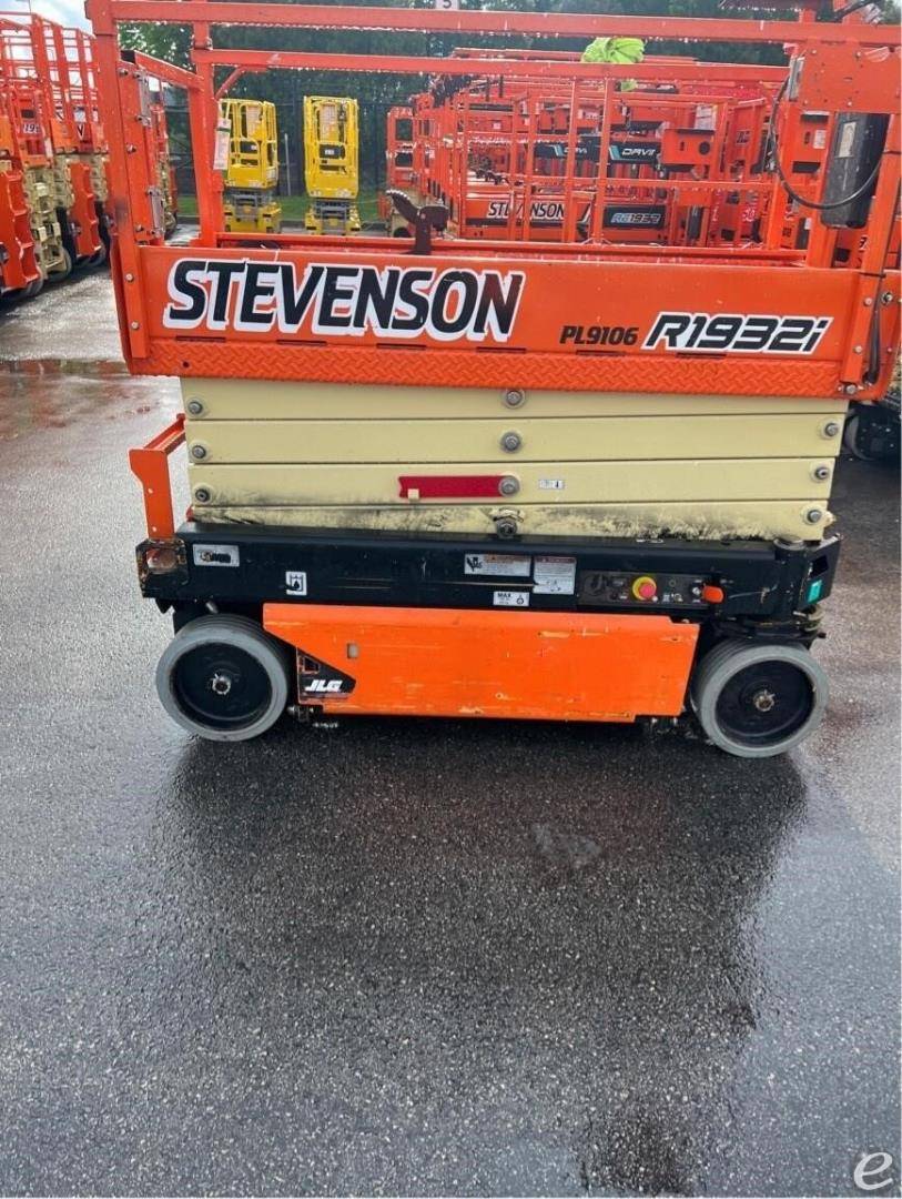 2021 JLG R1932i