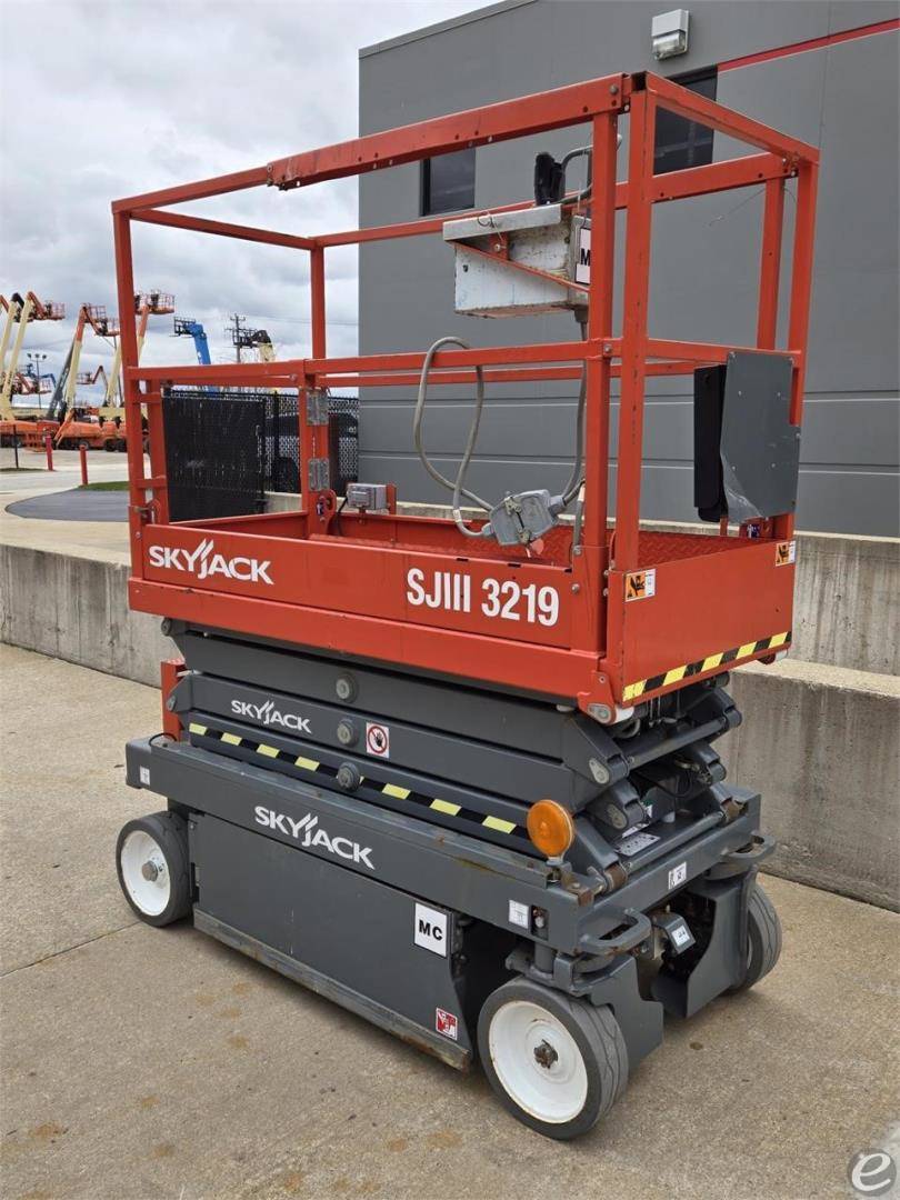 2019 Skyjack SJIII3219 Electric Scissor Lift - 123Forklift