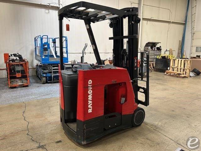 2017 Raymond 425C30TT