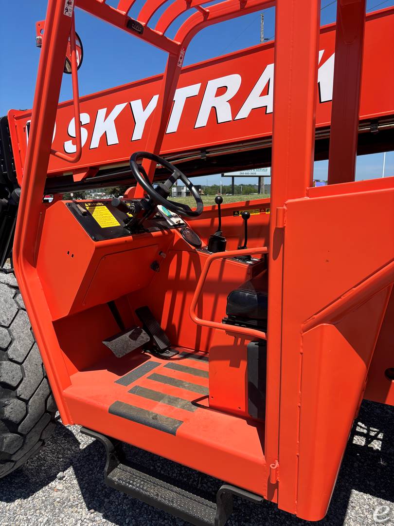 2015 JLG 6042