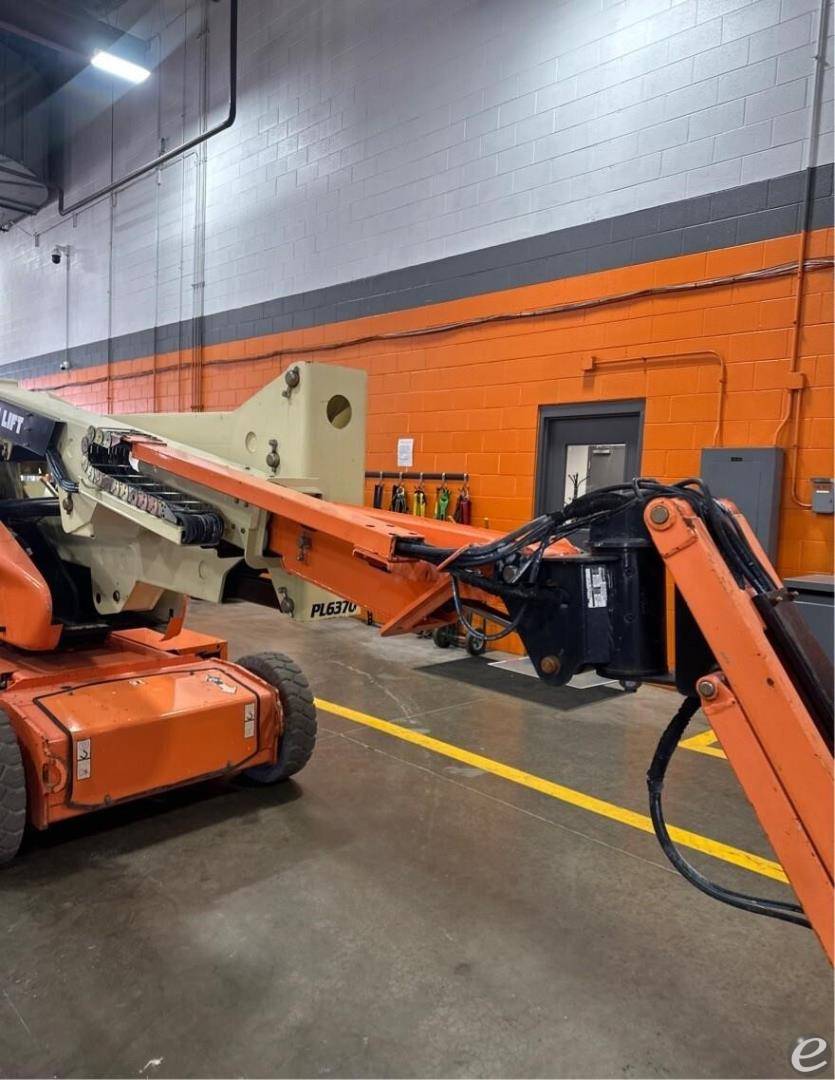 2015 JLG E400AJPN