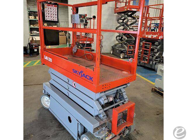 2014 Skyjack SJ-3219 Electric Sciss...