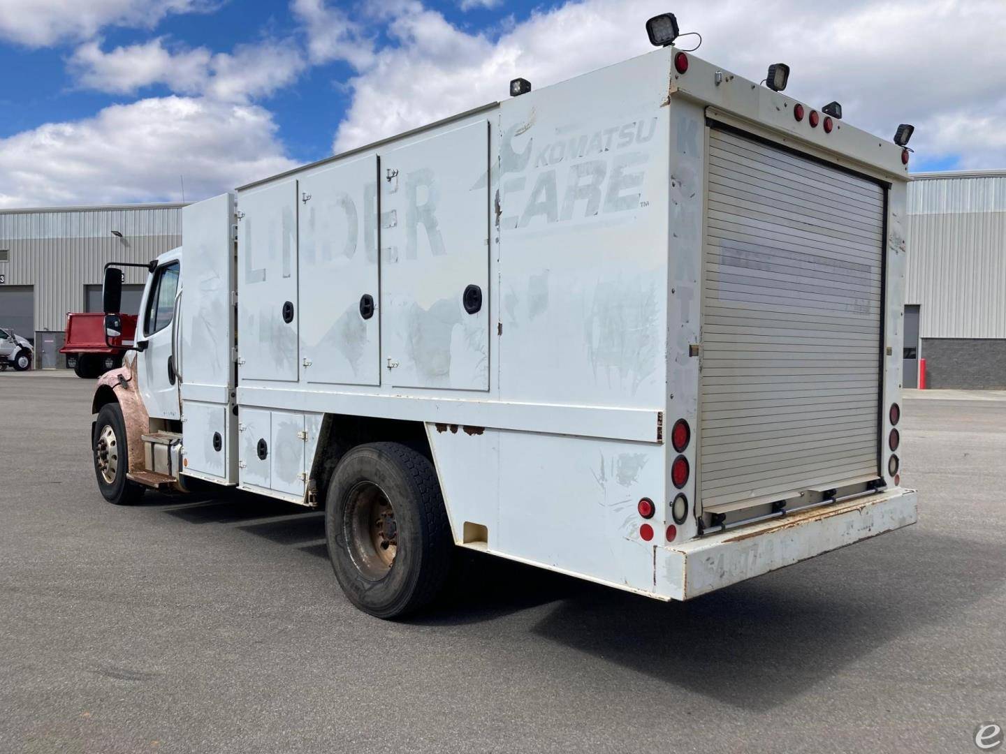 2016 Freightliner BUSINESS CLASS M2 106