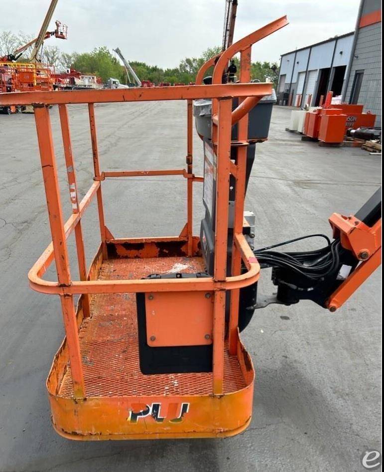 2014 JLG M600JP