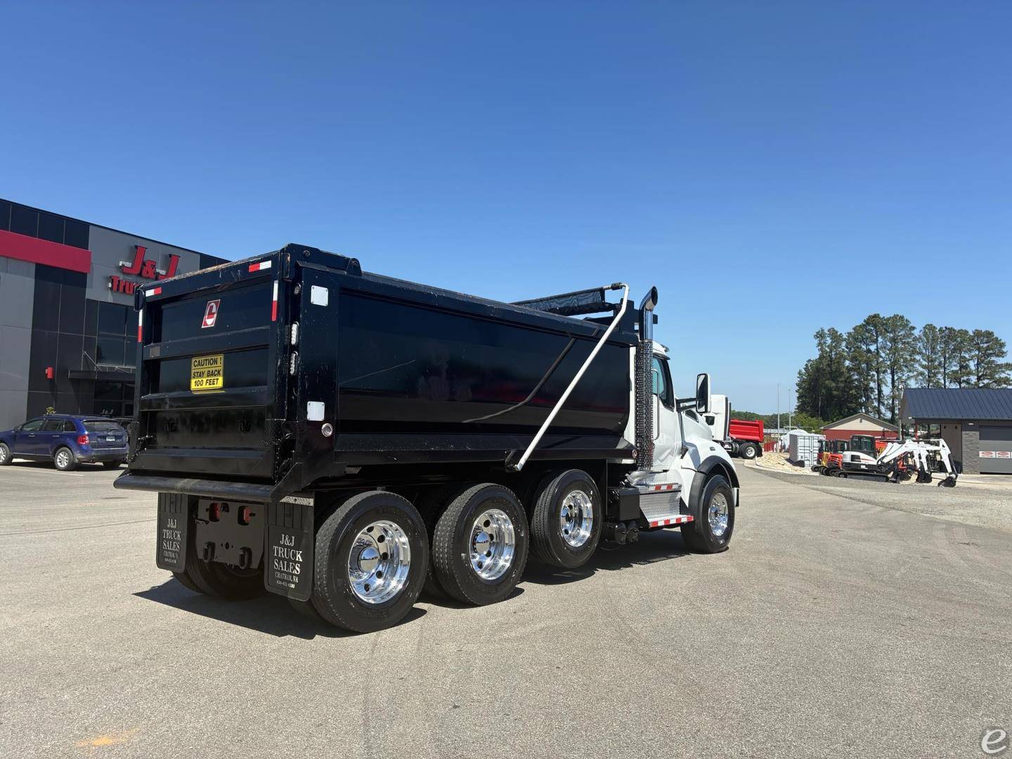 2025 Kenworth T880